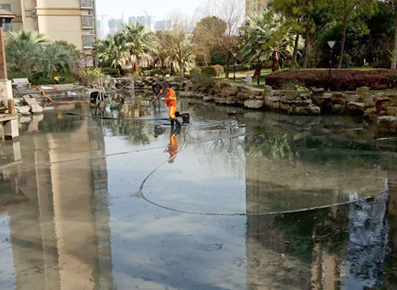 金口河景观池淤泥清理